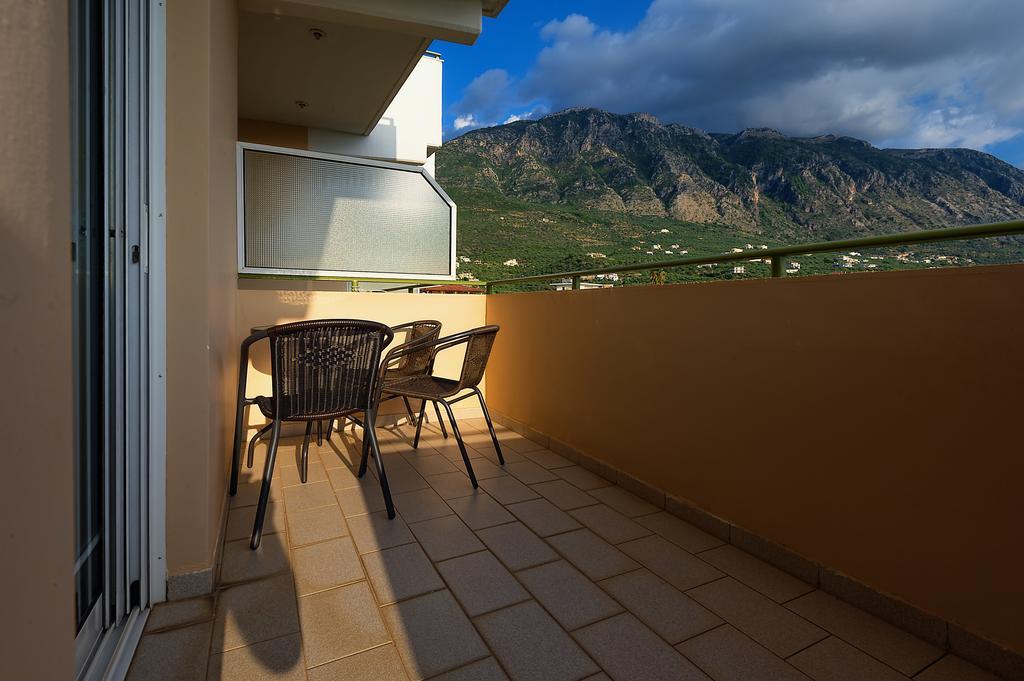 Hotel Fotini Kalamata Habitación foto