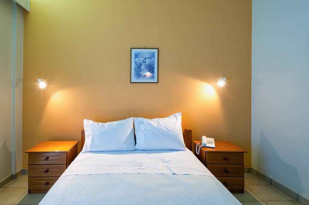 Hotel Fotini Kalamata Habitación foto