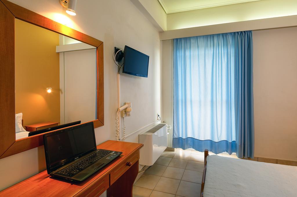 Hotel Fotini Kalamata Habitación foto