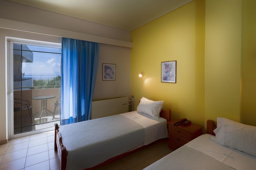 Hotel Fotini Kalamata Habitación foto